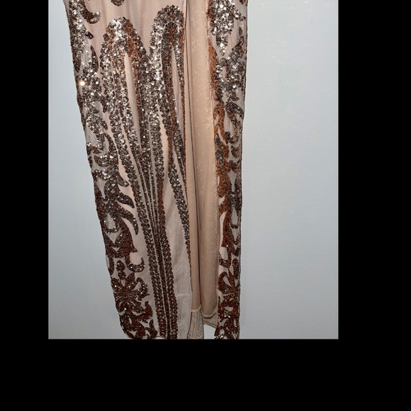 CLUB L Beautiful Sequined Dress! - Picture 3 of 8